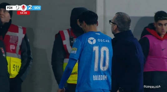 Supărare la Craiova. Baiaram, criticat pentru gestul pe care l-a făcut la schimbare: ”El dă din buze. Să fie mai atent la lucruri de genul”