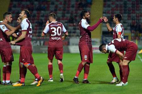 VIDEO | Scandal uriaş la CFR Cluj. A explodat vestiarul în 2019! Jucătorii au încercat să ascundă problemele: ”Eu nu sunt ca alţii să spăl rufele”