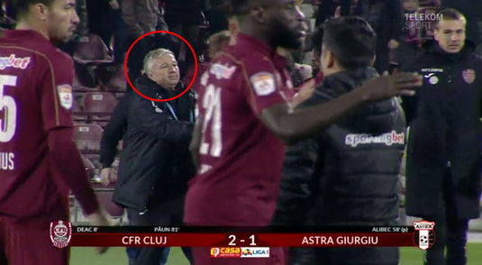 VIDEO | Probleme în paradis? Dan Petrescu, conflict cu un jucător după victoria cu Astra. Imaginile care spun totul