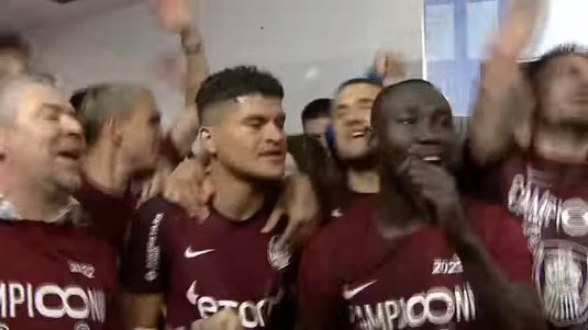 VIDEO ”Toţi steliştii au o rană, CFR e campioană”. Show total făcut de clujeni în Gruia: ”Să vă spun cum stă treaba, cu FCSB jucăm degeaba!”
