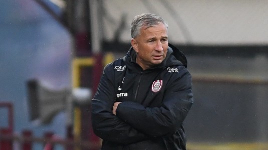 "Curăţenie" de vară la CFR Cluj! Dan Petrescu nici nu vrea să audă de jucătorul cu meciuri în Serie A, adus de Adrian Mutu