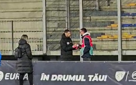 VIDEO | Fotbalistul lui CFR Cluj s-a întâlnit cu fotograful pe care l-a enervat, după gestul incalificabil. Ce au făcut cei doi după meci | EXCLUSIV