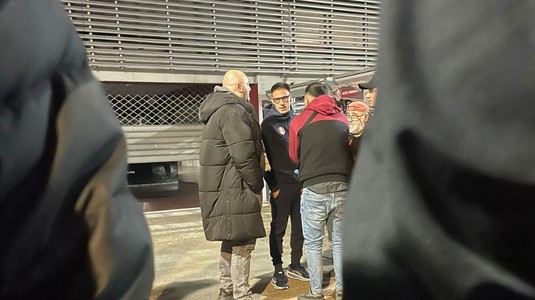 FOTO | Suporterii n-au mai rezistat şi au luat atitudine! Camora şi Panin, chemaţi să dea explicaţii după eşecul cu Farul