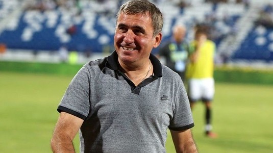 FOTO | Vizită supriză la antrenamentul celor de la Viitorul. Un fost Balon de Aur l-a vizitat pe Hagi 