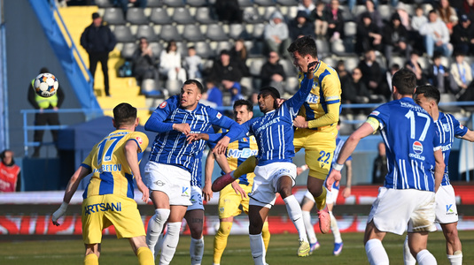 Farul - Petrolul, LIVE VIDEO, ACUM, pe Orangesport.ro. ”Găzarii” au redus din diferenţă