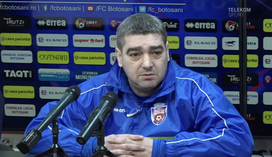 VIDEO | ”Numele lor vor fi scrise într-un caiet”. Modul inedit prin care Ciobotariu îşi motivează elevii înainte de Botoşani - FCSB