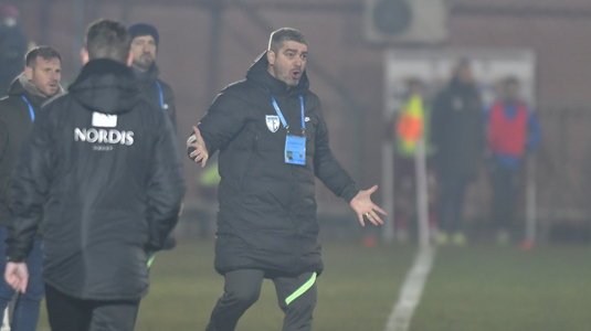 "Nu s-a jucat fotbal, recunosc". Reacţia lui Ciobotariu după victoria obţinută pe o ploaie torenţială în semifinalele Cupei României