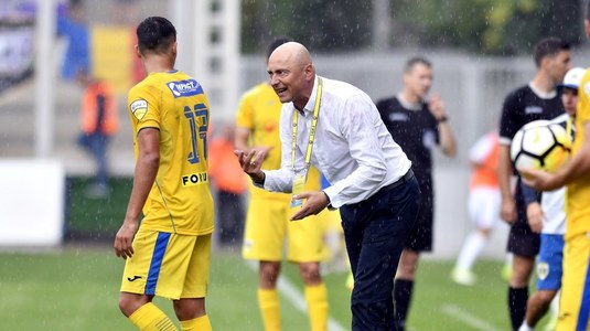 Primele declaraţii ale lui Grozavu după derapajul din meciul cu ASU Poli: "O descătuşare nervoasă"