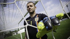 FOTO | Bogdan Lobonţ, cadou de peste 30.000 de euro de la noua echipa. Fostul portar a împlinit 41 de ani
