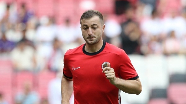 ”Pregăteşte altă bombă”. Daniel Popa ar putea reveni în România. Clubul îl doreşte pentru a-şi îndeplini marele obiectiv al sezonului