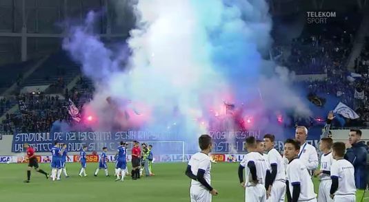 VIDEO | SHOW de zile mari în tribune! Ultraşii Craiovei lui Mititelu au făcut spectacol la primul meci pe Oblemenco