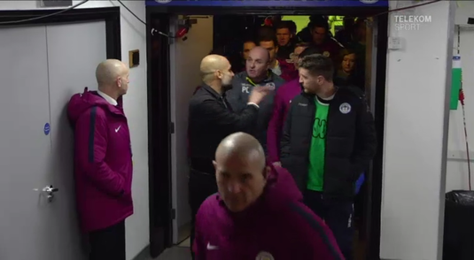 VIDEO | Momente incredibile la Wigan - Man City 1-0. Guardiola a sărit să bată antrenorul advers la pauză, iar Aguero a lovit un fan