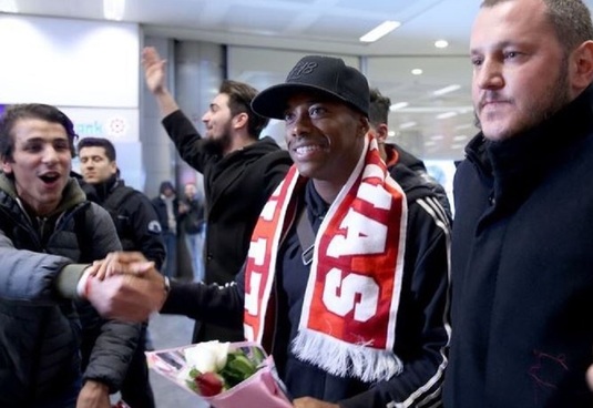 Robinho dezvăluie cum a plecat de la Real Madrid: "M-au vândut la City pentru că Chelsea deja vindea tricouri cu numele meu"