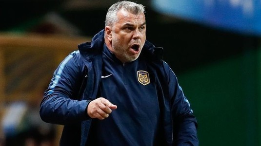VIDEO EXCLUSIV | Fotbalistul care l-a impresionat pe Olăroiu: "E un exemplu pentru toată lumea" A fost antrenat şi de Mircea Lucescu
