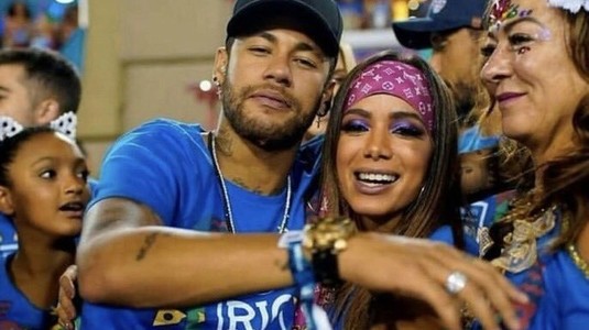 FOTO | Înainte de a reveni la Paris, Neymar a fost prezent la carnavalul de la Rio
