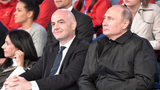 Preşedintele FIFA, Gianni Infantino, decorat de Vladimir Putin