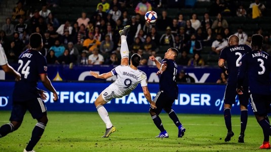 VIDEO | FABULOS! Ibrahimovic a marcat un nou gol de pe altă planetă! Zlatan s-a distrat cu adversarii şi a marcat incredibil