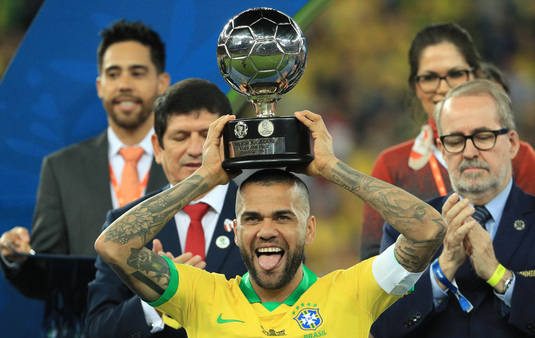 "Unde pot să îmi depun CV-ul?" Aroganţa lui Dani Alves, după ce a rămas fără echipă. Unde se visează brazilianul 