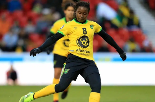 Sfârşit tragic pentru o fotbalistă jamaicană! A fost atacată în plină stradă 