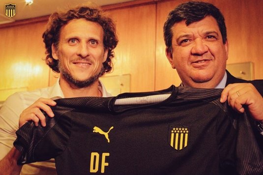 Diego Forlan şi-a început cariera de antrenor. Fostul atacant de la Manchester United a preluat-o pe Atletico Penarol