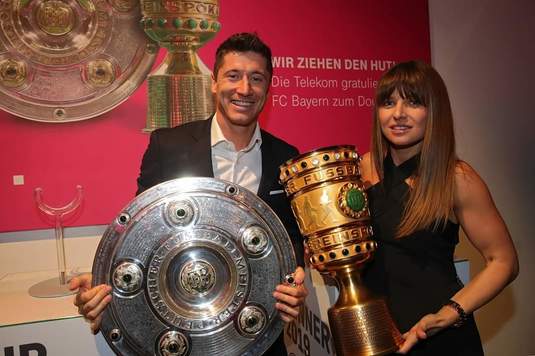 Robert Lewandowski donează 45.000 de euro unui spital din Polonia