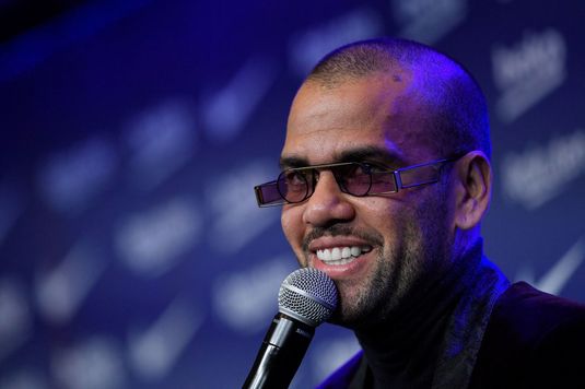 Dani Alves şi-a găsit echipă după ce s-a despărţit de Barcelona. Rămâne în LaLiga!
