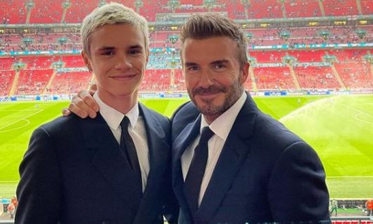 Fiul lui David Beckham a semnat cu o echipă de Premier League. Cu cine a bătut palma tânărul de 20 de ani