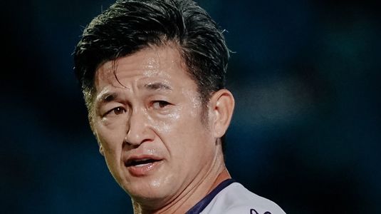 Vârsta e doar un număr pentru Kazuyoshi Miura! Ajuns la 56 de ani, japonezul şi-a prelungit contractul cu Oliveirense şi are de gând să joace până la 60 de ani