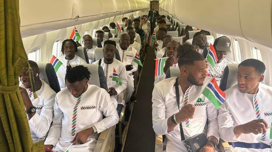 FOTO | Spaimă pentru jucătorii naţionalei Gambiei în drumul spre Cupa Africii! Aproape de tragedie