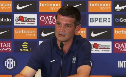 “Intenţia mea era să rămân la Parma”. Cristi Chivu, la prima conferinţă de presă de la Campionatul Mondial al Cluburilor: “Mourinho m-a sunat”