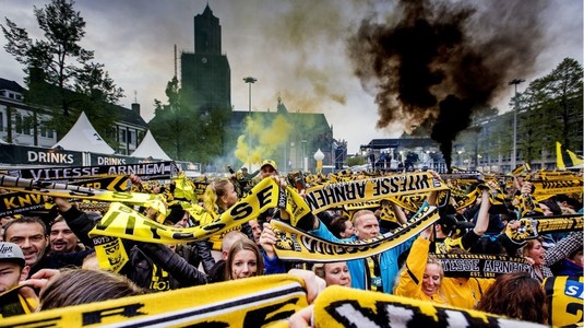 Zi tristă în fotbalul european. Un club de mare tradiţie, vechi de 133 de ani, a fost desfiinţat. Fanii au ieşit în stradă să protesteze