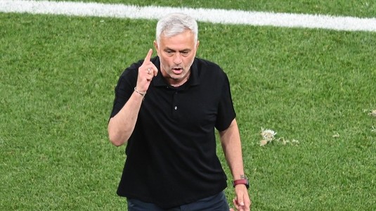 De ce Jose Mourinho a fost dat afară. Conducerea lui Fenerbahce a rupt tăcerea şi a vorbit despre problema antrenorului: "Inacceptabil"