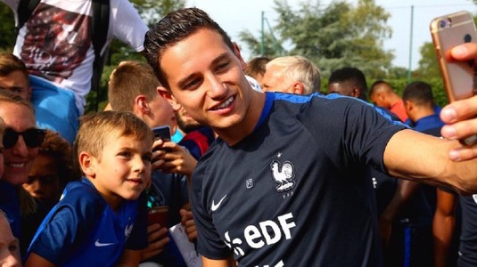 Surpriză totală la naţionala Franţei! Barcola s-a accidentat, iar Deschamps cheamă un campion mondial după cinci ani de absenţă