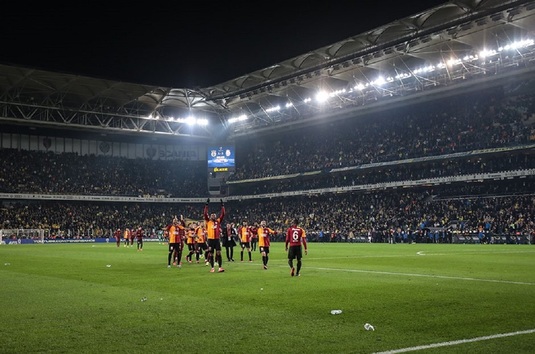 Scandalul care zguduie campionatul puternic! Sute de arbitri acuzaţi că au pariat pe meciuri, în ciuda interdicţiei în acest sens