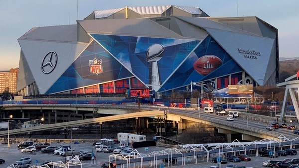 Locurile de parcare, mai scumpe decât biletele la Mondialul de anul următor. Cât costă cel mai scump tichet de parcare