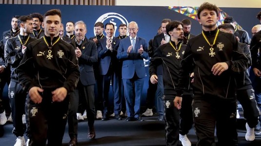Staff-ul şi jucătorii Portugaliei, decoraţi de preşedintele ţării