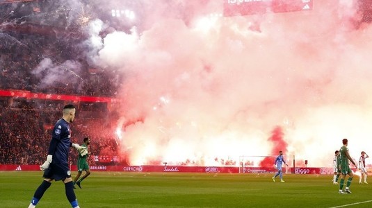 S-a dat verdictul în Ajax - Groningen, partida abandonată în weekend din cauza show-ului priotehnic iniţiat de suporteri