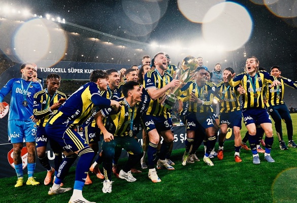 Supercampioana Turciei a fost decisă, după meciul dintre Fenerbahce şi Galatasaray