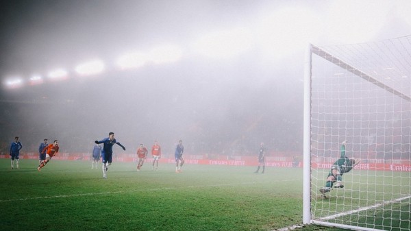 Meci cu şase goluri la debutul lui Liam Rosenior la Chelsea! Vedetele care au lipsit din echipa de start