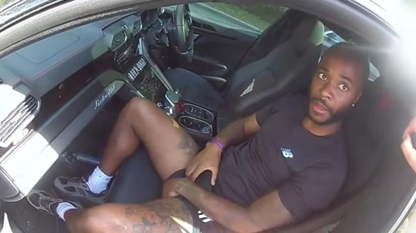 Sterling a pledat vinovat pentru conducere imprudentă şi posesie de stupefiante. Ce riscă acum fotbalistul englez