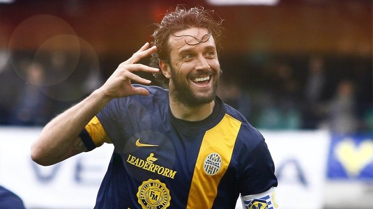 Luca Toni îi ia apărarea lui Higuain, după ce a fost pus la zid pentru prestaţia slabă de pe Camp Nou! "Nu este Messi"