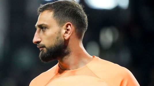 GALERIE FOTO | Moment incredibil în meciul AC Milan - PSG. Fanii Milanului au aruncat cu bancnote în Gianluigi Donnarumma