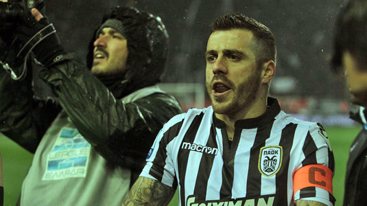 Dezvăluiri din "tranşee"! Jucătorul lui PAOK care şi-a "blocat" patronul pe gazon face dezvăluiri: "Au fugit când au văzut pe telefoane că golul era valabil!"