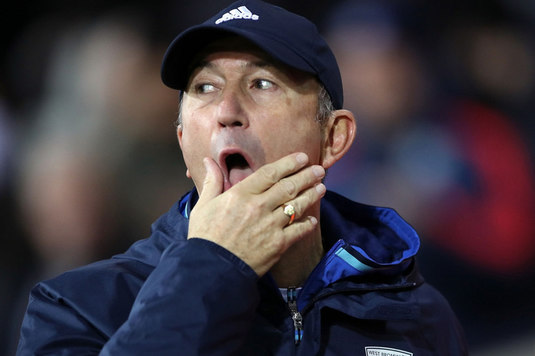 Record NEGATIV! Cu câţi APĂRĂTORI a început în primul 11 o formaţie din Premier League! Rezultatul era de aşteptat