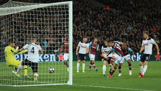 Poliţiştii englezi, exasperaţi de fanii lui West Ham! "E inacceptabil să procedaţi aşa!" Ce fac aceştia după fiecare înfrângere a favoriţilor :)