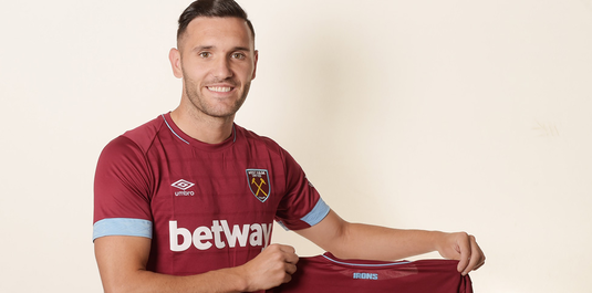 OFICIAL | West Ham United l-a transferat pe fostul coleg al lui Florin Andone de la Deportivo