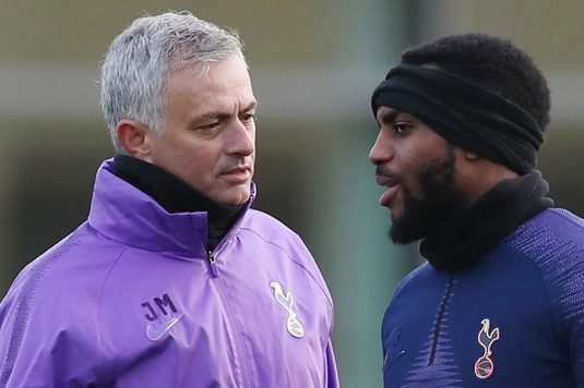 Jucătorul lui Tottenham cel mai afectat după înfrângerea cu Chelsea! Motivul pentru care Mourinho a purtat o discuţie specială cu Danny Rose 