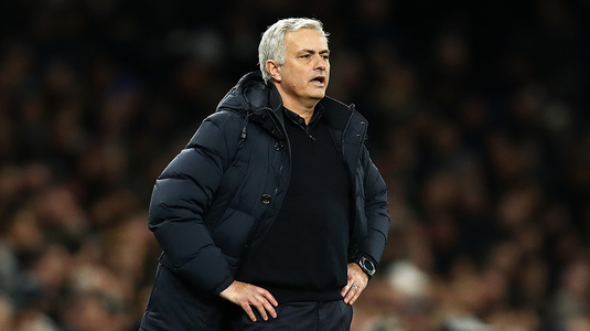 Tottenham vrea un fundaş de la rivala Chelsea. Discuţii deschise chiar de Jose Mourinho! Jucătorul este urmărit şi de PSG sau Barca