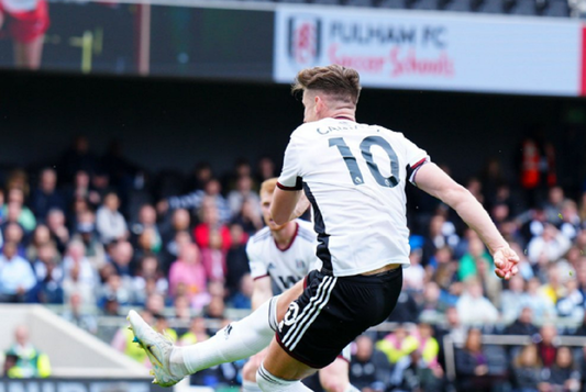 Festival cu opt goluri în Fulham - Leicester. O nouă doză de spectacol marca Premier League | VIDEO