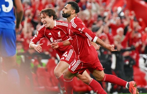 Debut nebun de Premier League. Şase goluri în Liverpool - Bournemouth, într-un meci în care a fost omagiat Diogo Jota